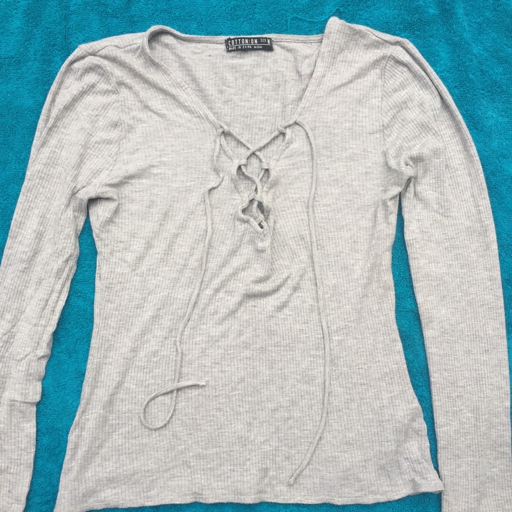 Light gray ribbed cotton on top